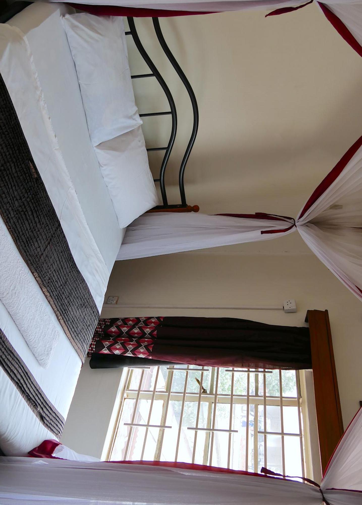 Hotel Acacia City 캄팔라 외부 사진