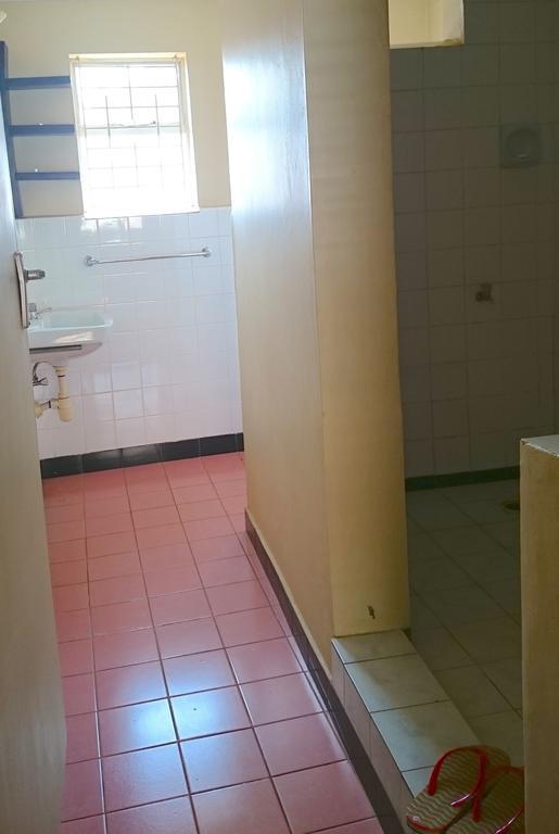 Hotel Acacia City 캄팔라 객실 사진