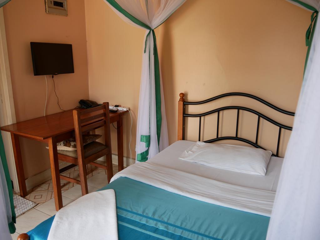 Hotel Acacia City 캄팔라 외부 사진